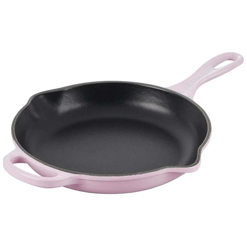 Le Creuset 9″ Signature Cast Iron Handle Skillet