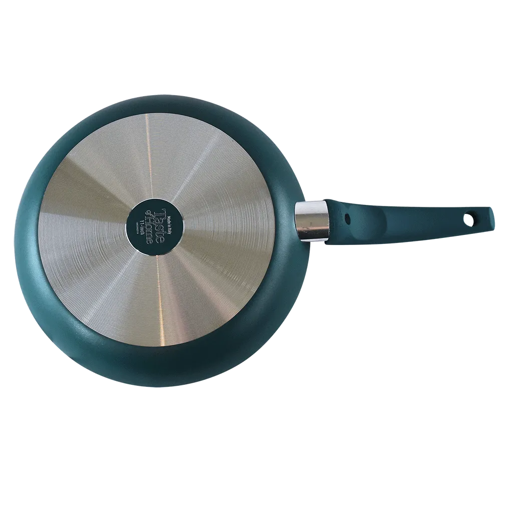 TC117A 11 Inch Nonstick Aluminum Skillet by Taste of Home